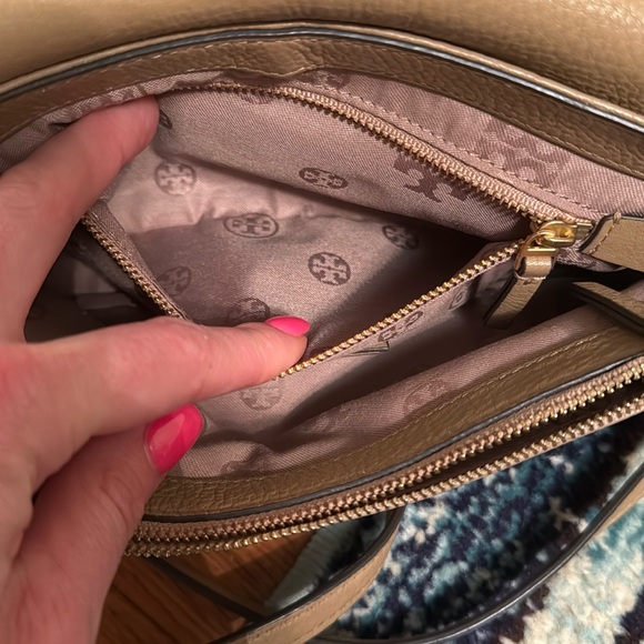 Tory Burch Tan Leather Crossbody Bag - Picture 6 of 12